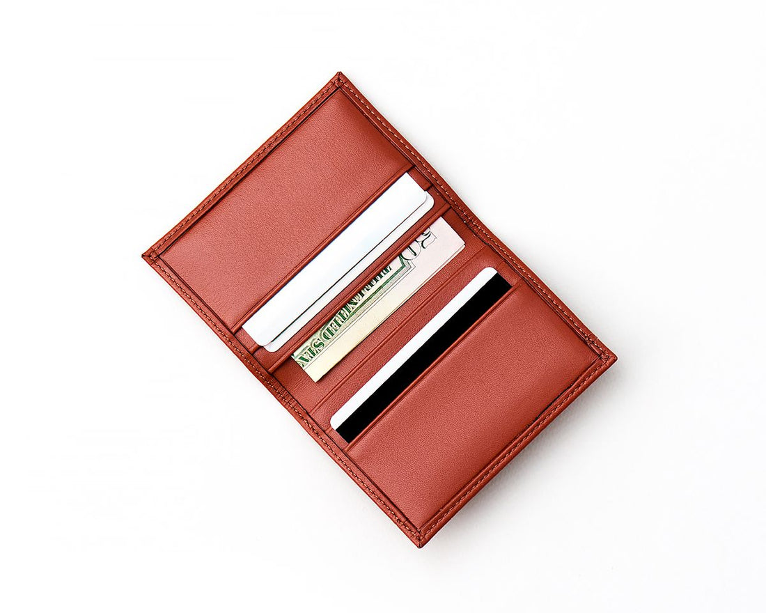 Leather wallet with cardholder, Townsend for men, designed to securely hold cards and cash.