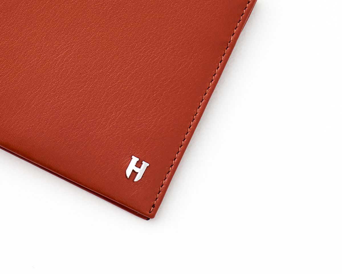 Tanner durable men’s wallet crafted for reliable travel and professional office use.