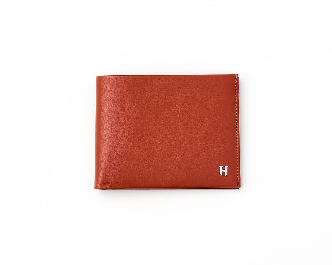 Stylish Tanner multi-compartment leather wallet crafted to meet modern men’s daily needs.